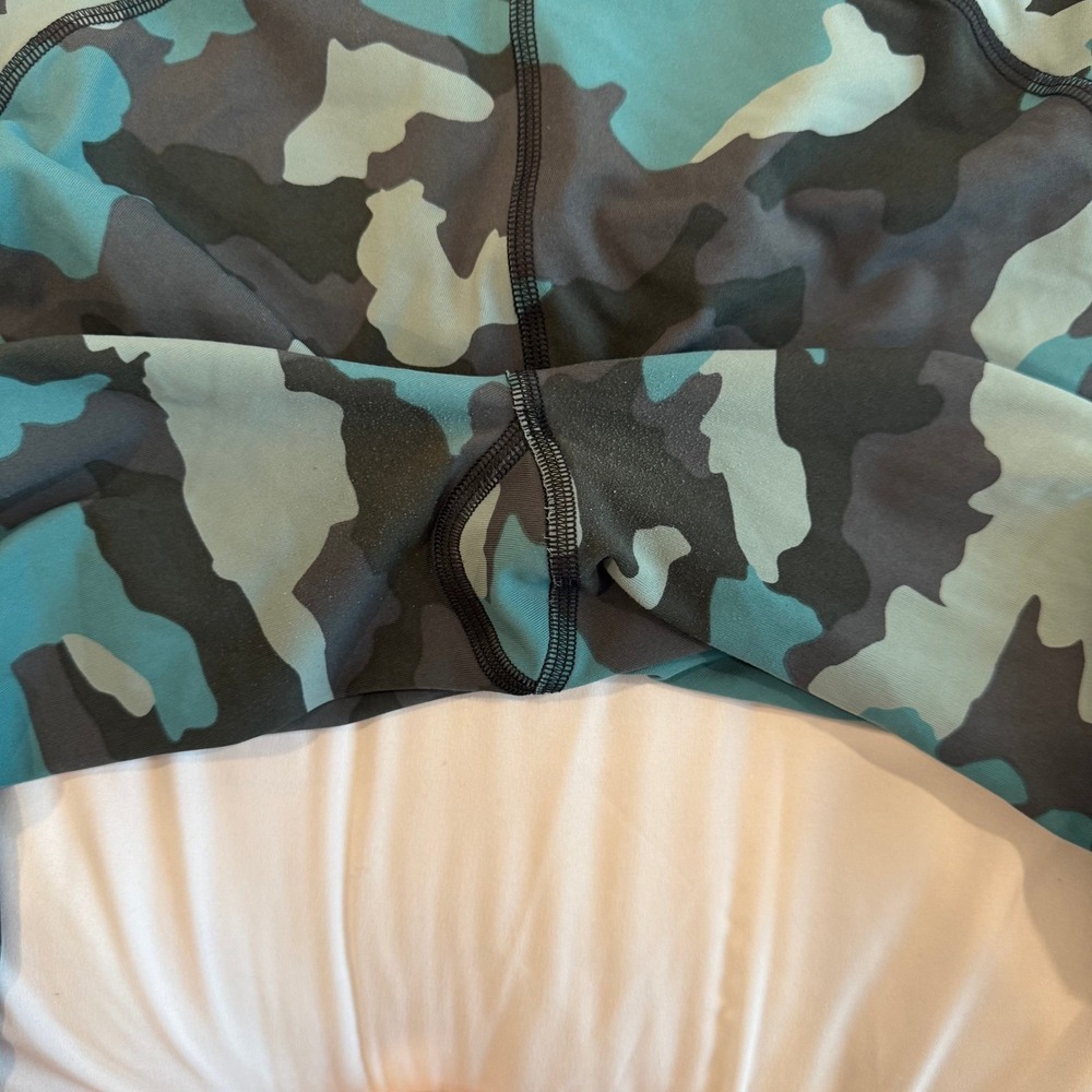 Lululemon Invigorate High-Rise Crop 23" Heritage 365 Camo Tidewater‎ Teal Multi - Picture 6 of 15